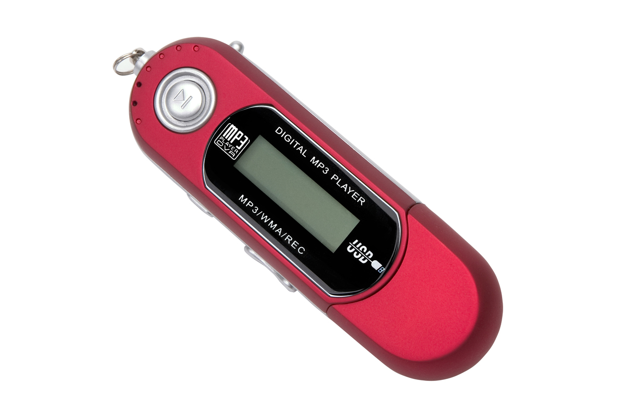 Un mp3 rojo de los de siempre.